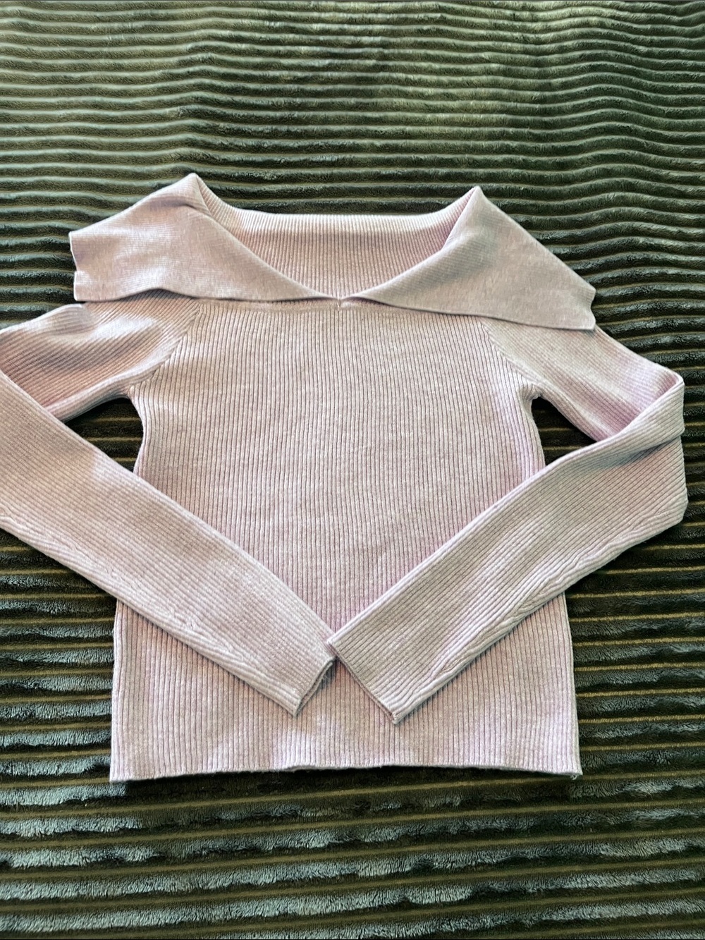 Lilac ribbed cropped long sleeved sweater new